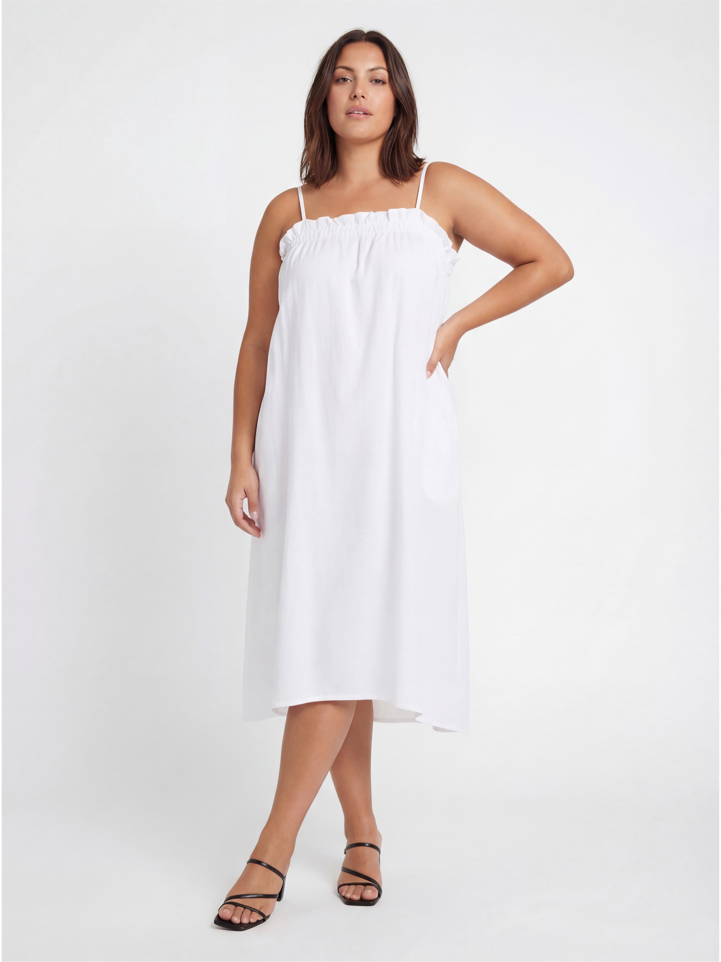 Curvy Essential Spaghetti Strap Smocked Pocket A-Line Maxi Dress - image 3