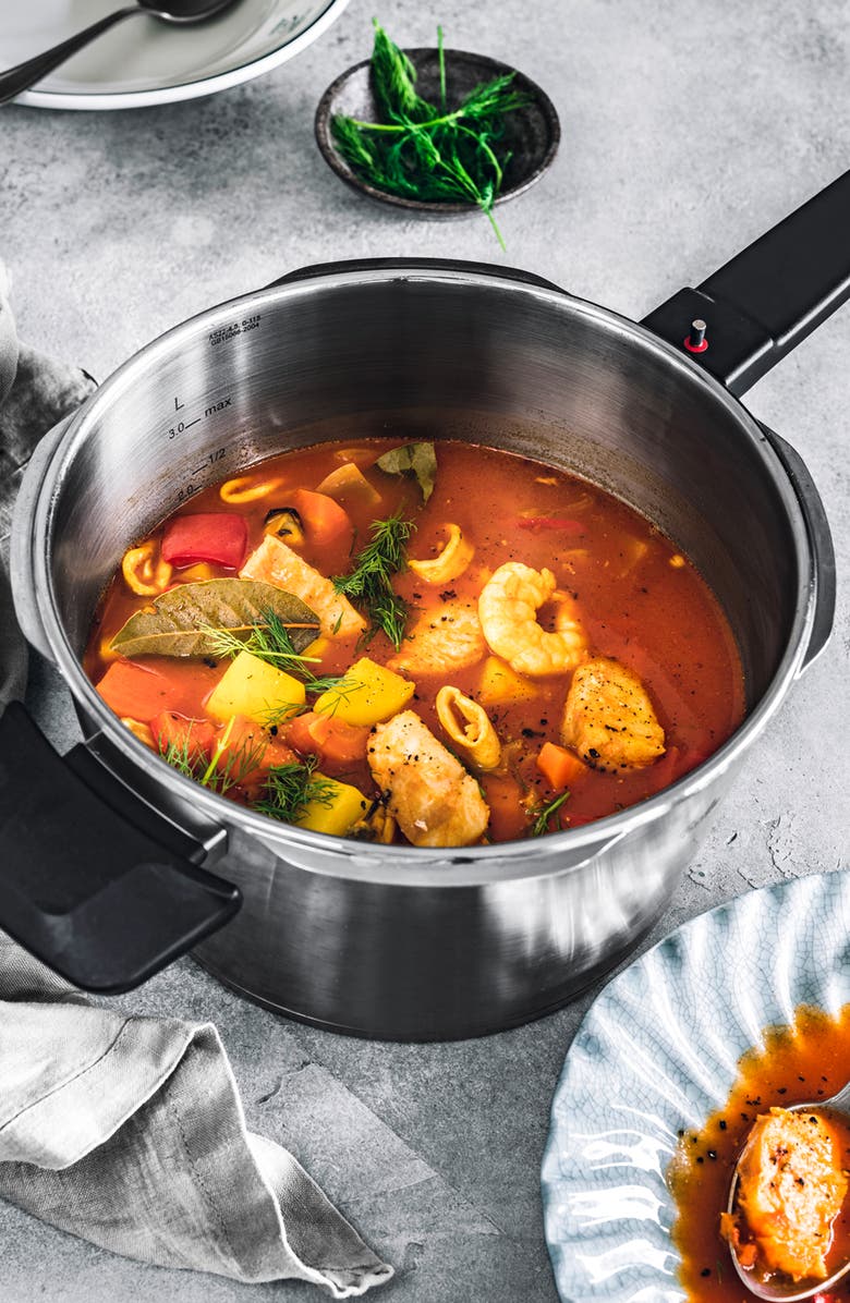 Fissler Vitaquick Premium Set, Pressure Skillet and Pressure Cooker, Alternate, color, Stainless Steel