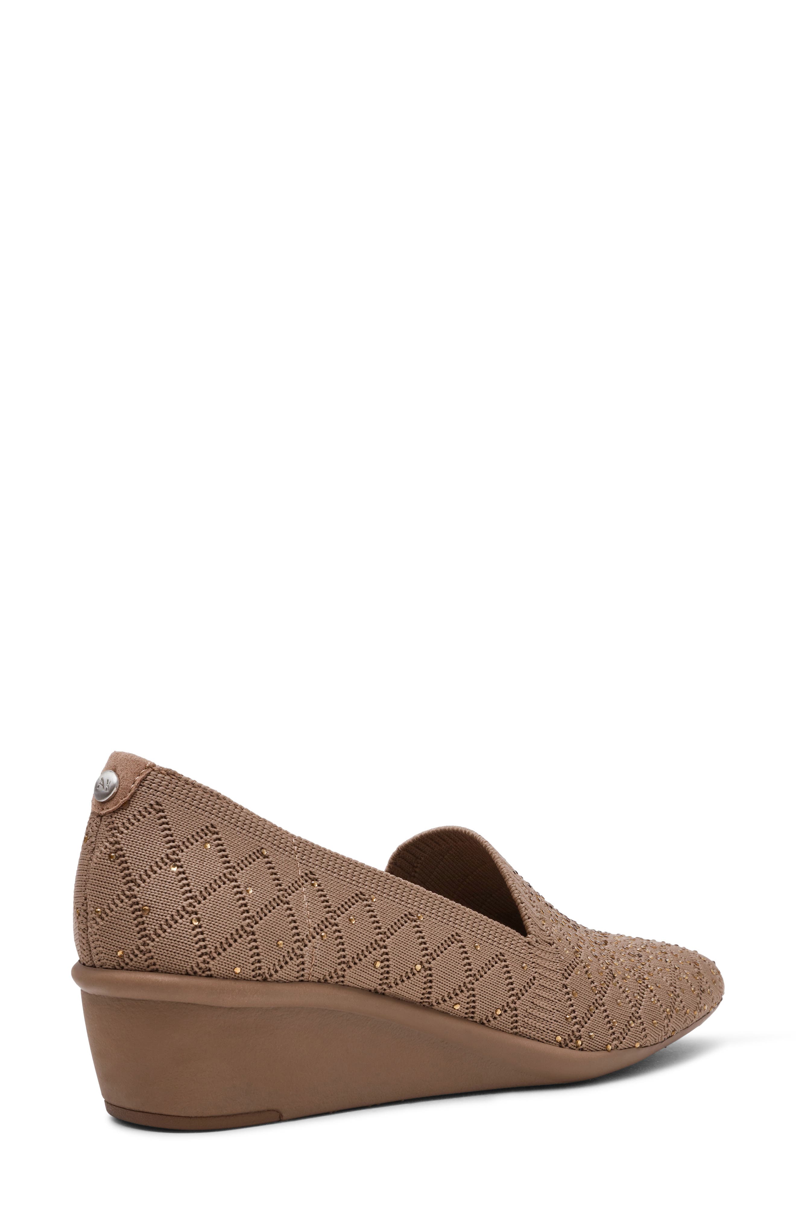 Wendell Wedge Pump - image 4