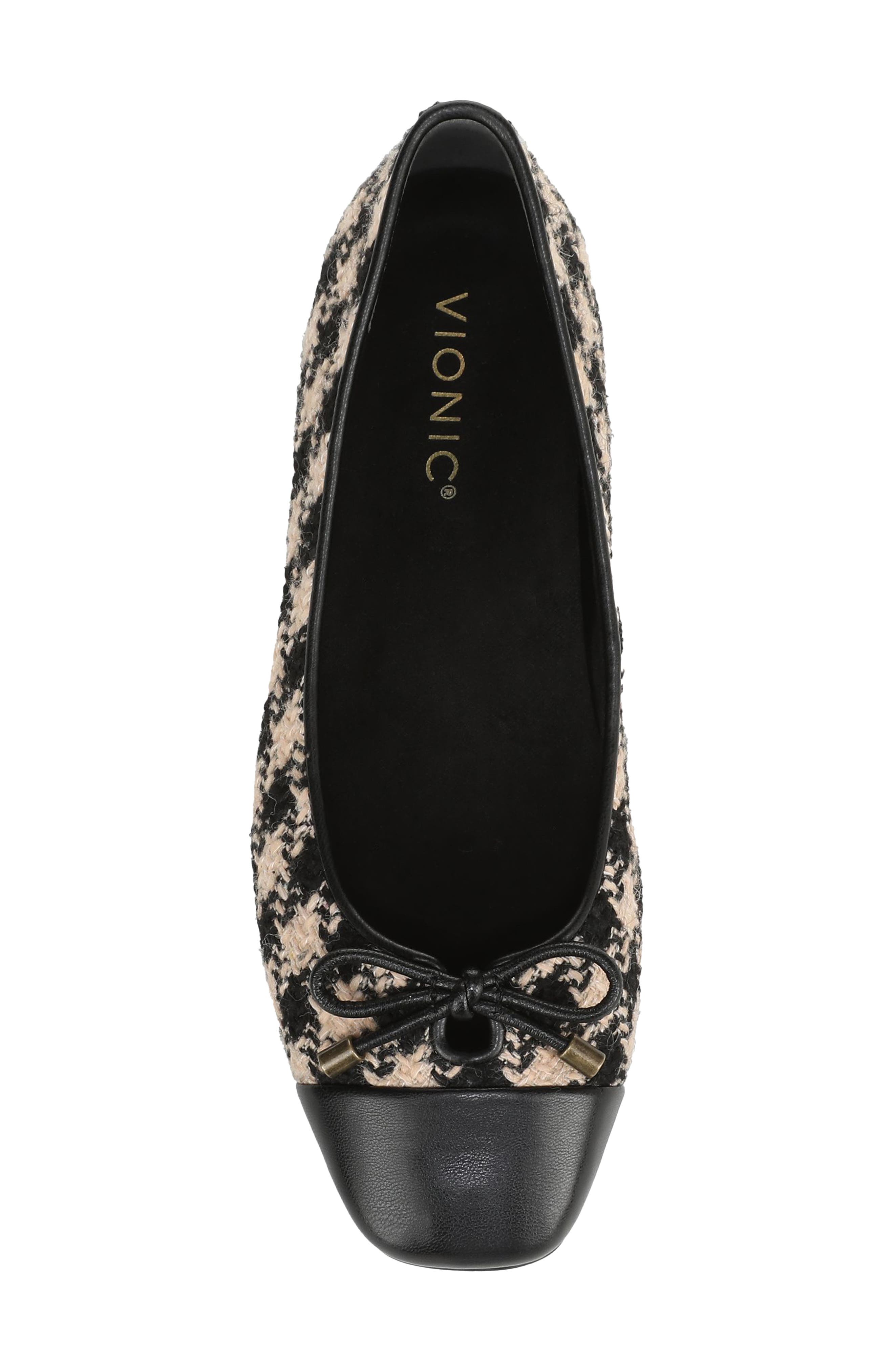Vionic Klara Cap Toe Flat, Alternate, color, Black/ Cream