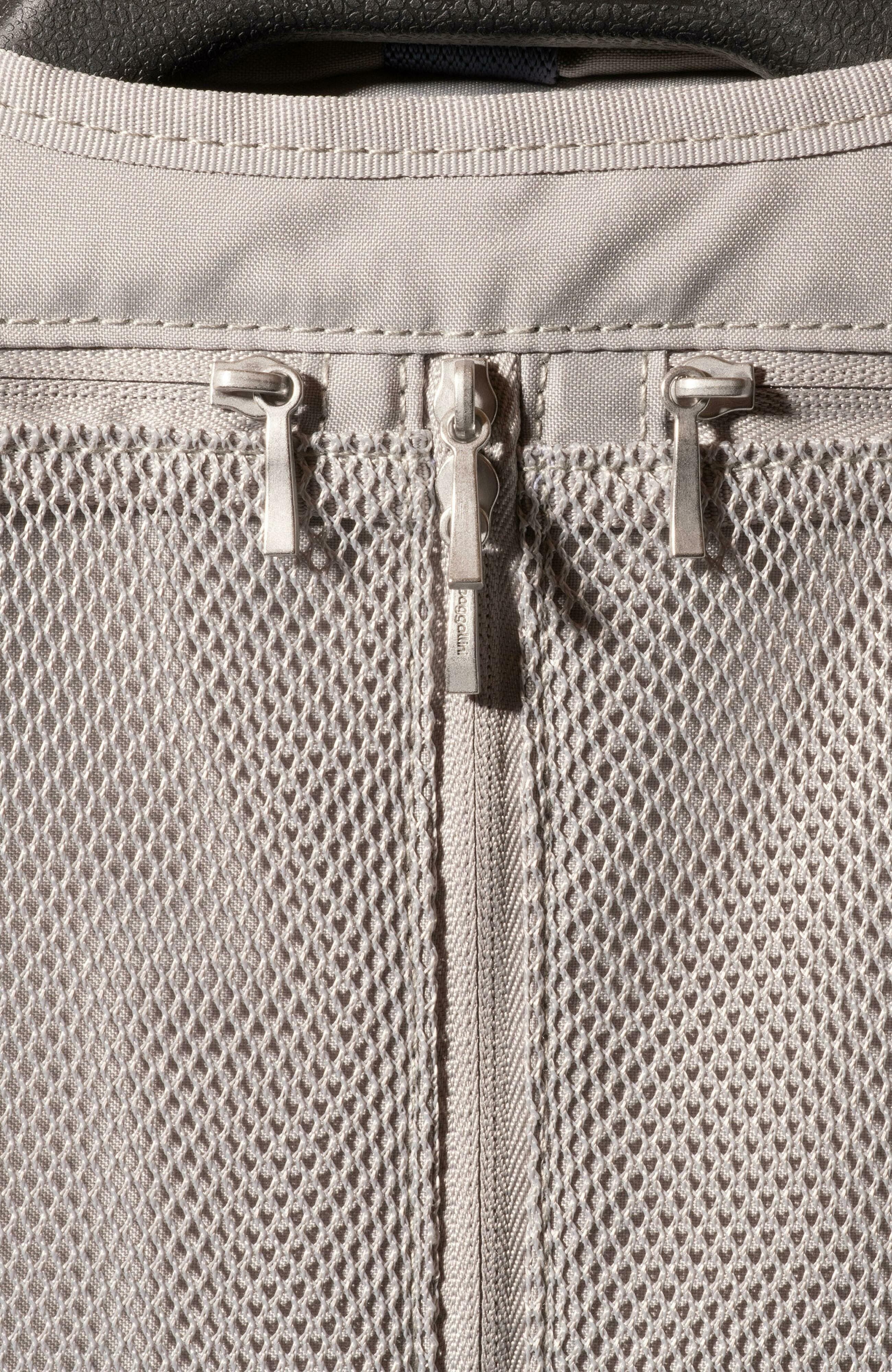 BAGGALLINI Garment Bag, Alternate, color, Black