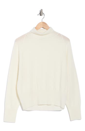 Vince Wool Cashmere Blend Turtleneck In White