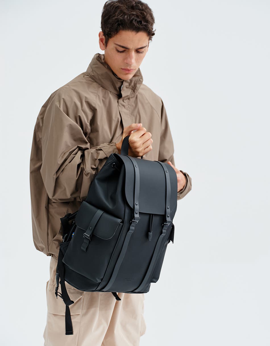 Gaston Luga Spläsh Utility Backpack 16" - Black, Alternate, color, Black