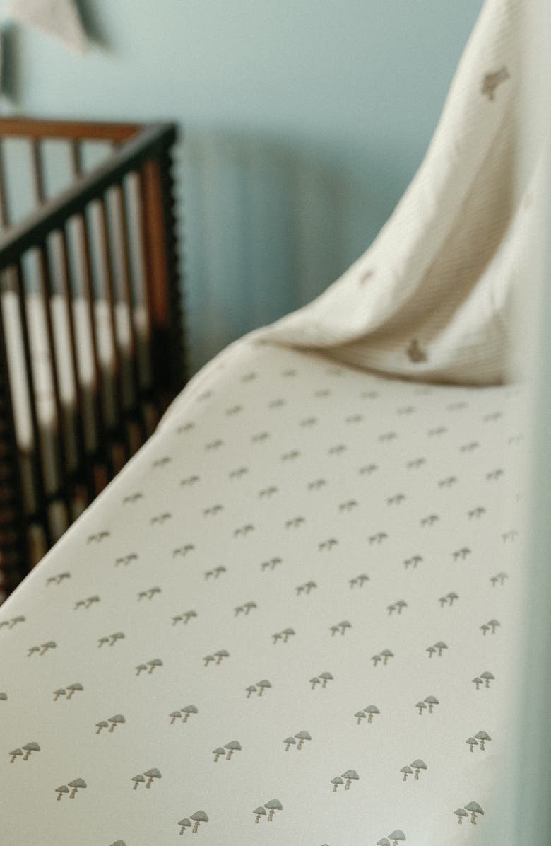 Oilo Print Organic Cotton Changing Pad Cover, Alternate, color, Mushroom/ Eggshell