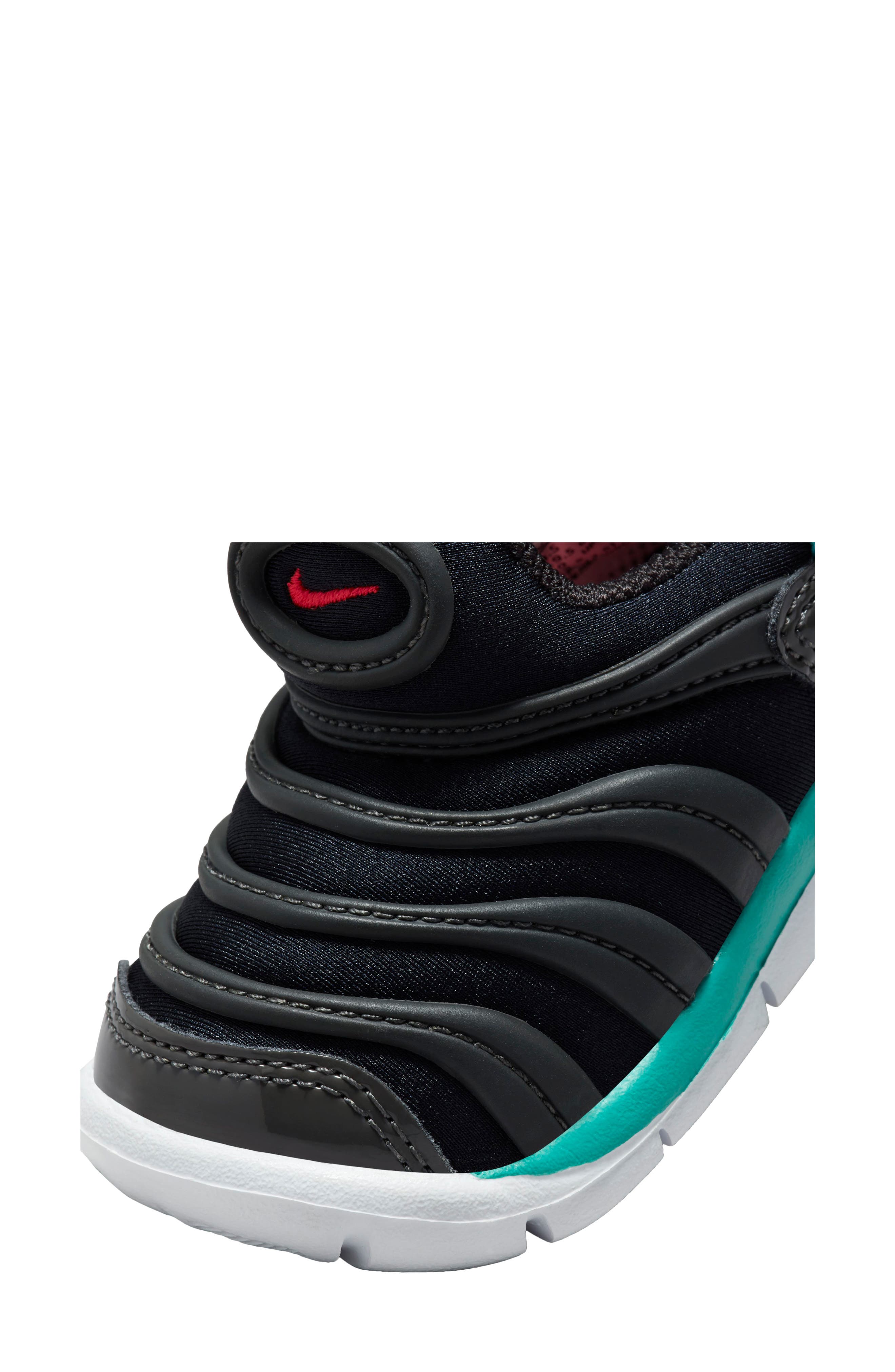 Nike Dynamo Free Sneaker, Alternate, color, 