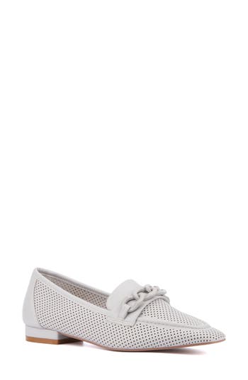 Torgeis Kalina Perforated Loafer In Grey