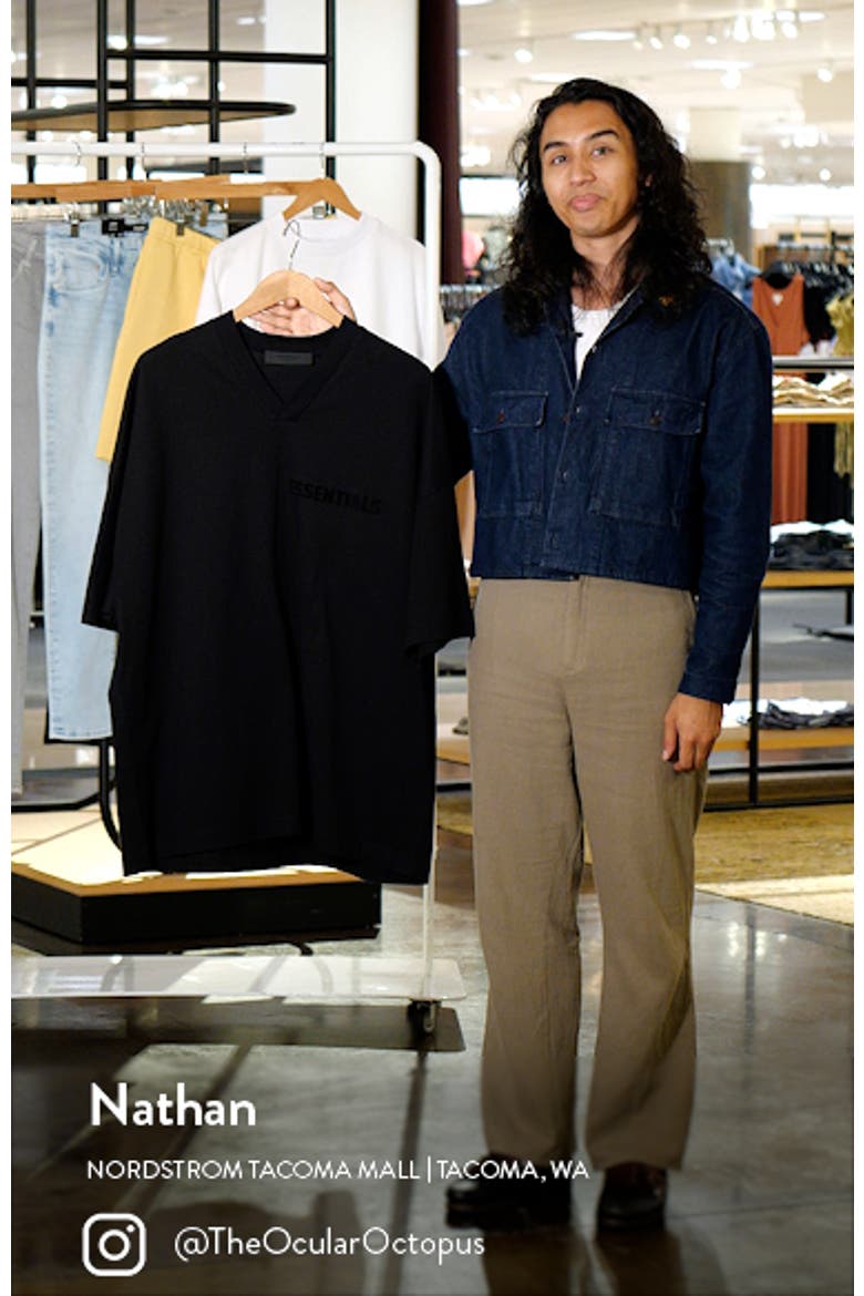 Oversize V-Neck T-Shirt video