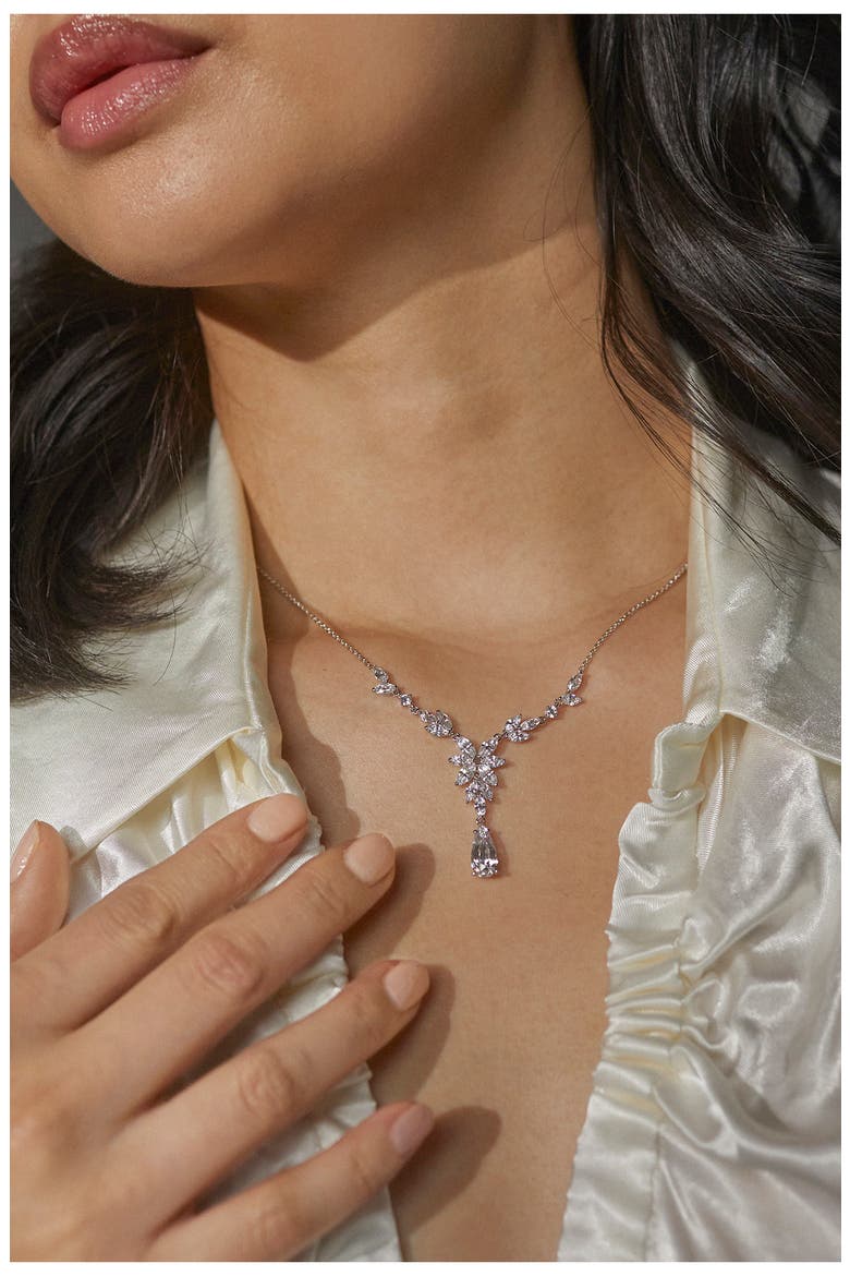 Midsommer Flower Pendant Necklace, Alternate, color, RHODIUM