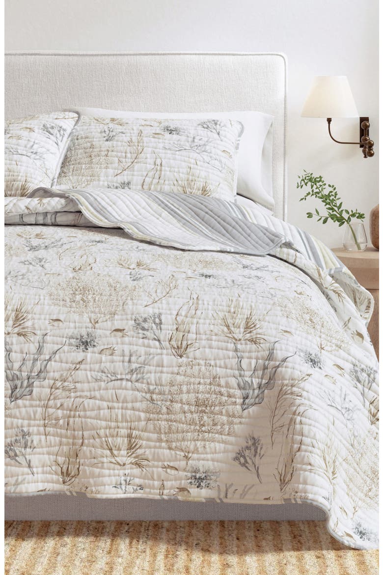3-Piece Coastal Quilt Set, Alternate, color, SEA MAZE