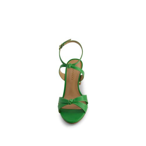 BERNARDO FOOTWEAR BERNARDO FOOTWEAR NEERA MID HEEL SANDAL