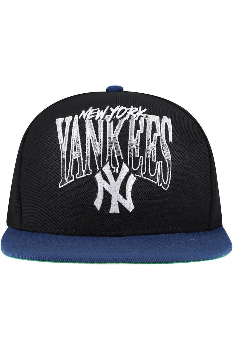 Men's Mitchell & Ness Black New York Yankees Rise Up Snapback Hat, Alternate, color, Black