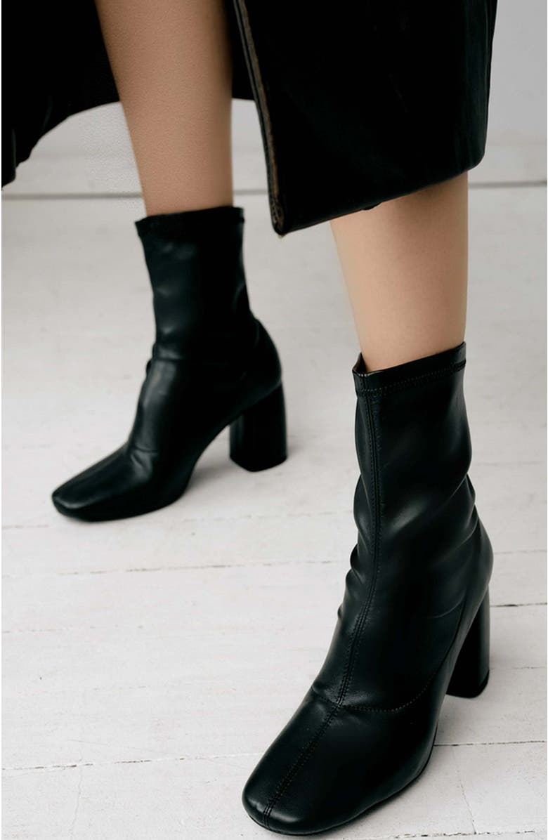 Daniella Shevel Bellamia Boot, Alternate, color, Black