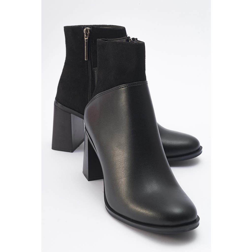 Prologue Shoes Ropa Block Heel Zip Boot In Black
