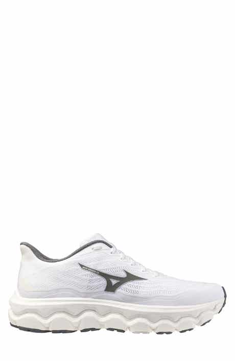 Mizuno <p>Wave Horizon 8 Running Shoe (Men)</p>