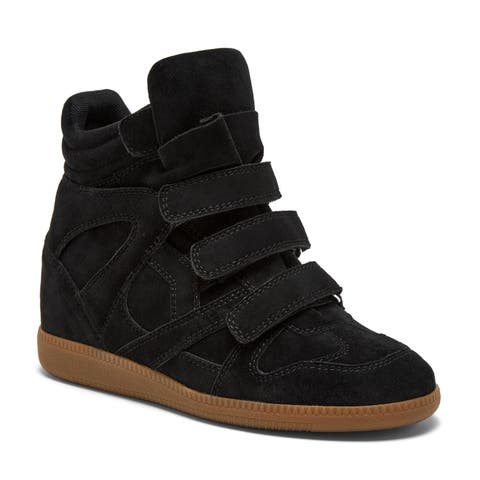 Sara Sneaker