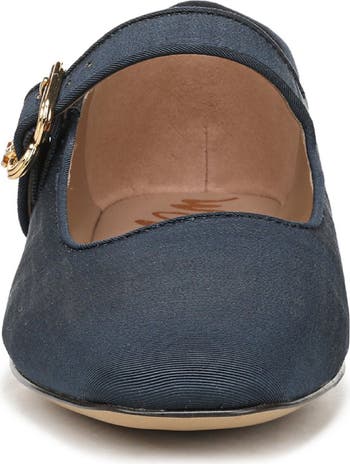 Michaela Mary Jane Flat