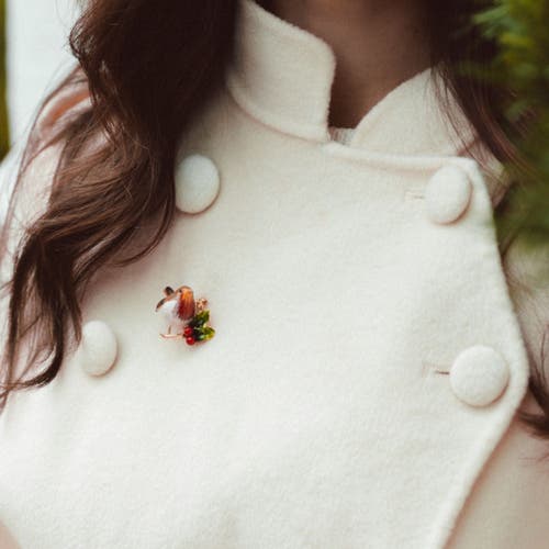 Bill Skinner Studio Robin Brooch In Gold