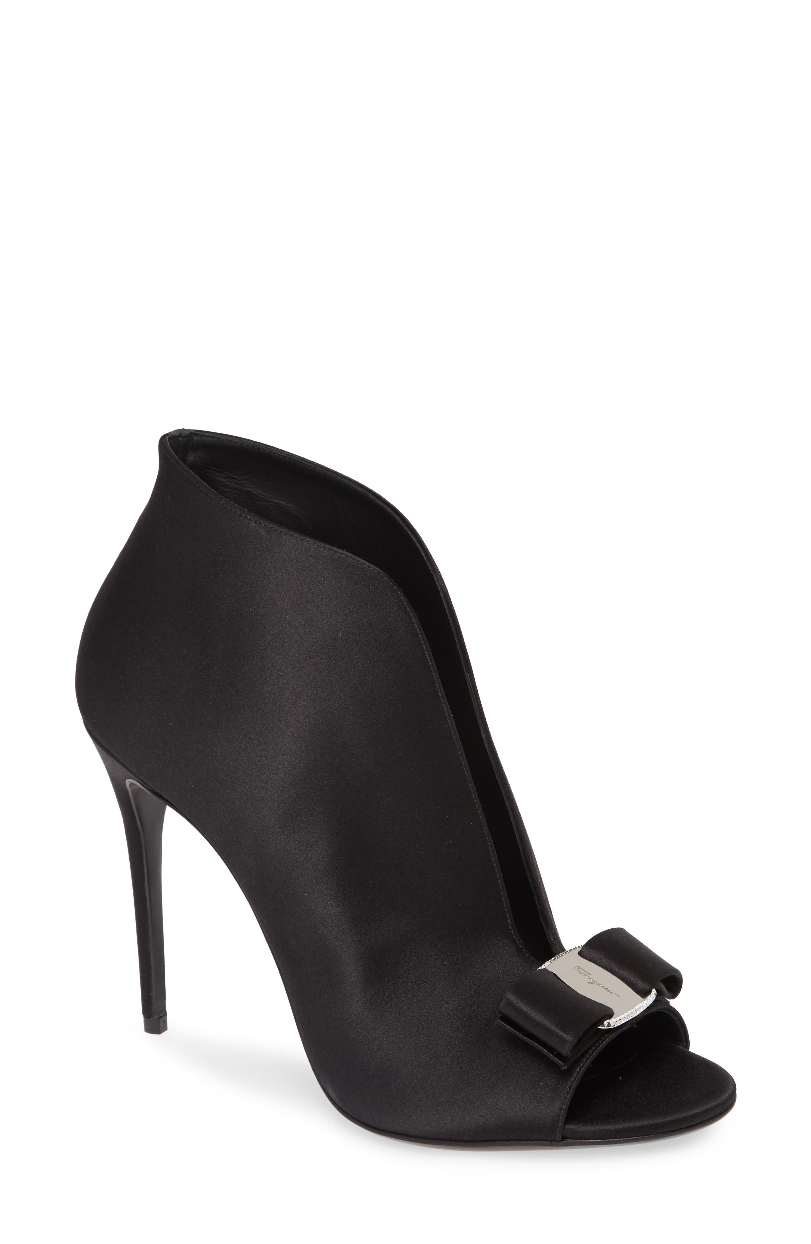 FERRAGAMO Salvatore Ferragamo Lara Peep Toe Bootie, Main, color, 