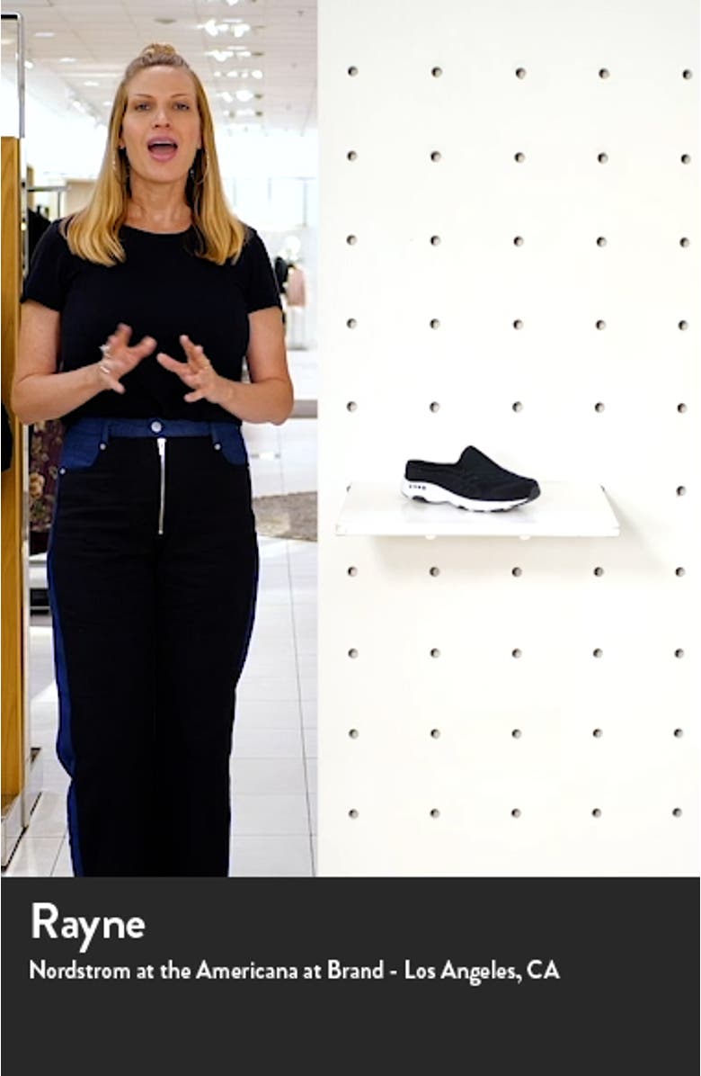 Traveltime Sneaker, sales video thumbnail