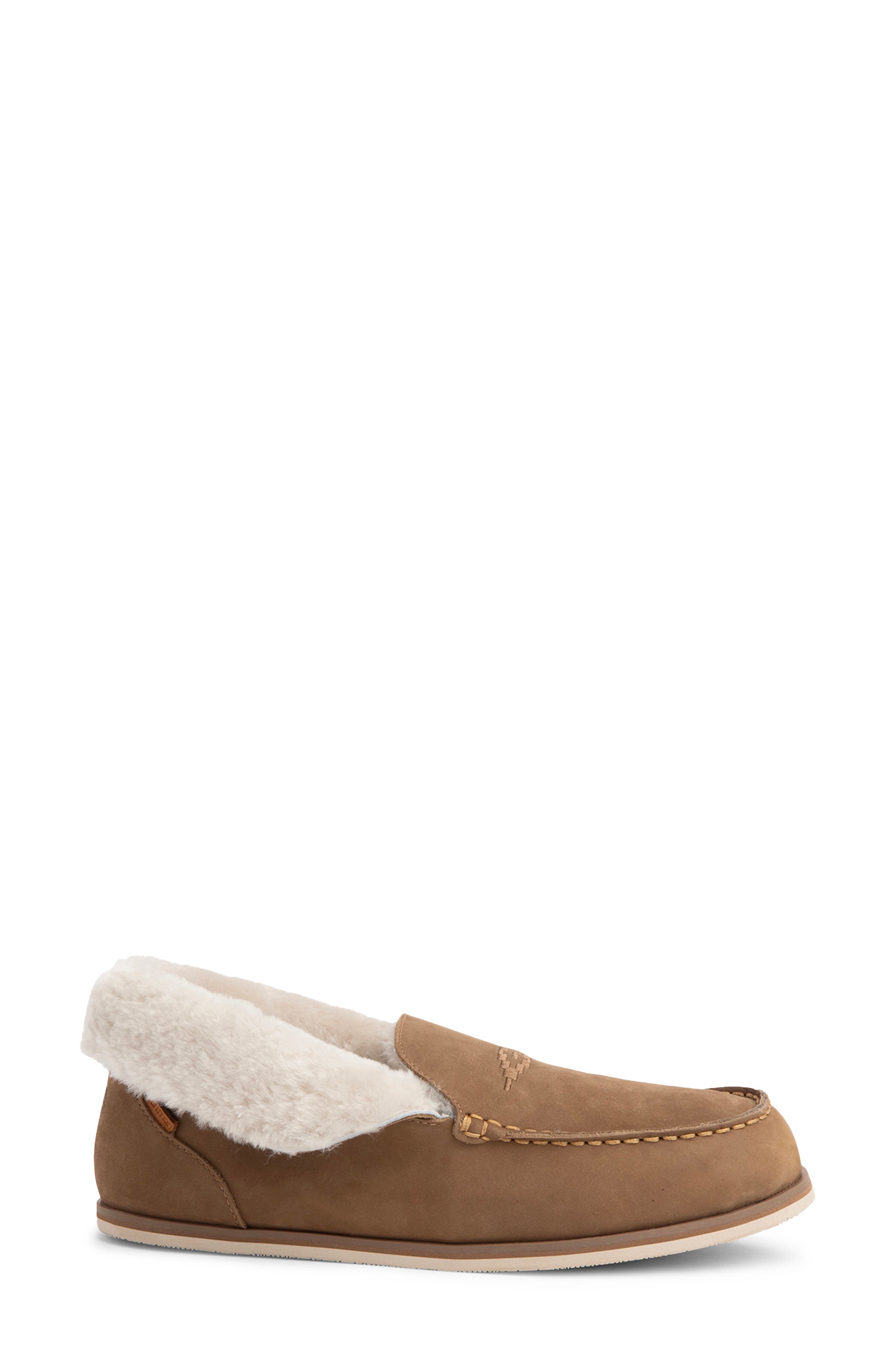 hari mari Alta Paloma Genuine Shearling Slipper, Alternate, color, Pebble