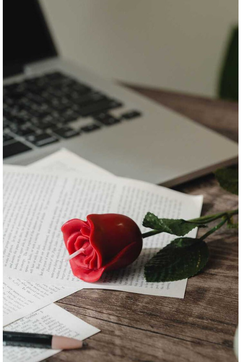 Rose Candle, Alternate, color, Dark Red / Burgundy