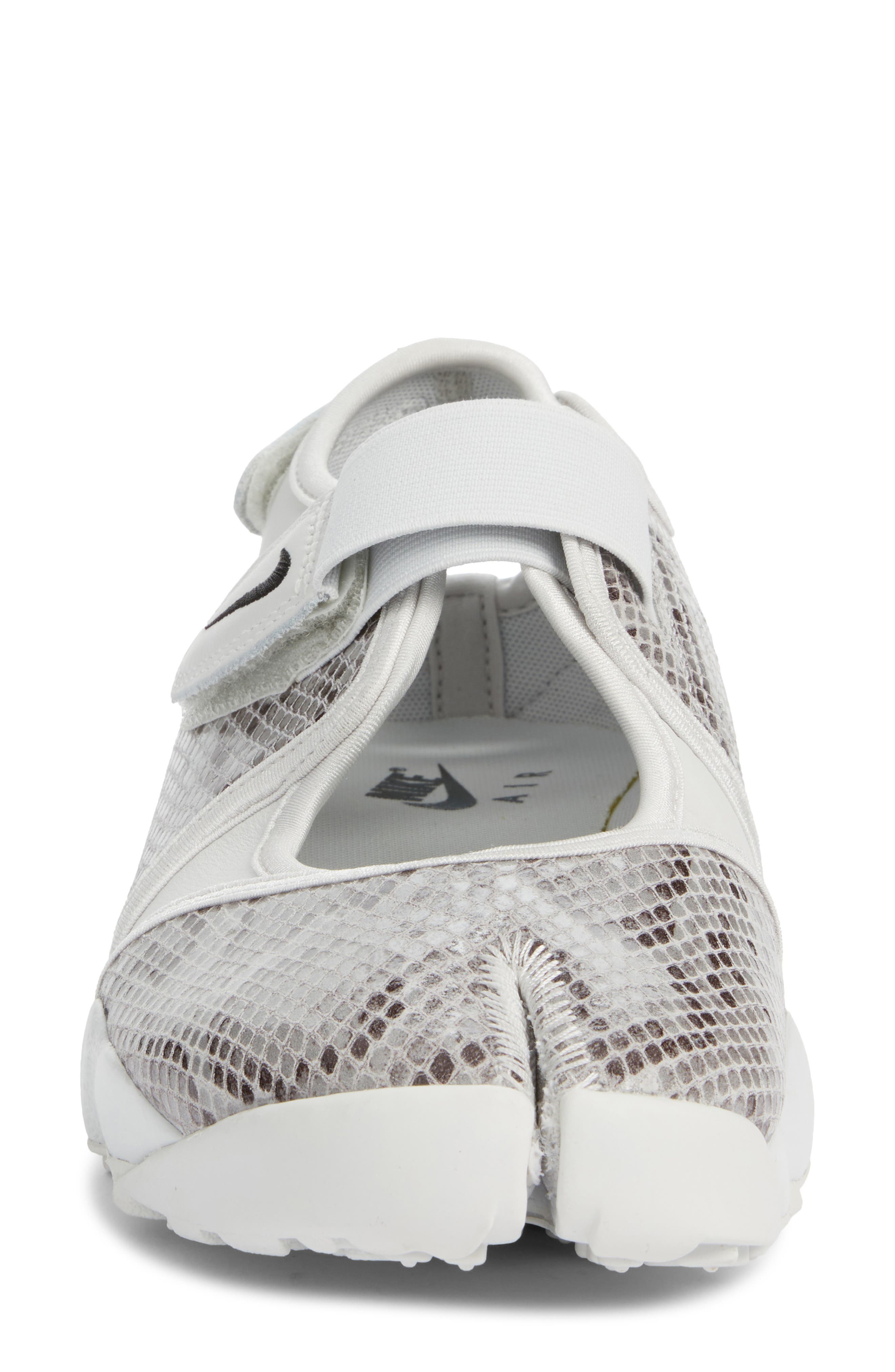 Jordan Air Rift 
United in Victory
 Sneaker, Alternate, color, Photon Dust/ Black