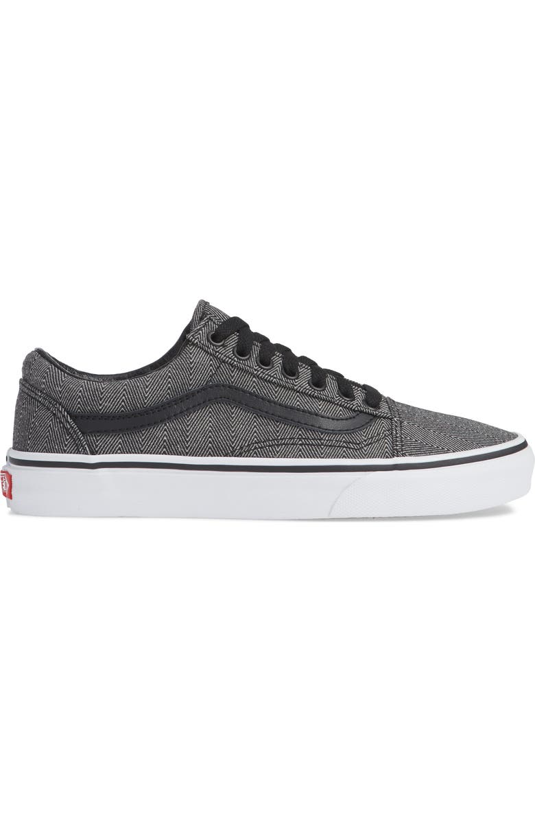 Vans UA Old Skool Sneaker, Alternate, color,