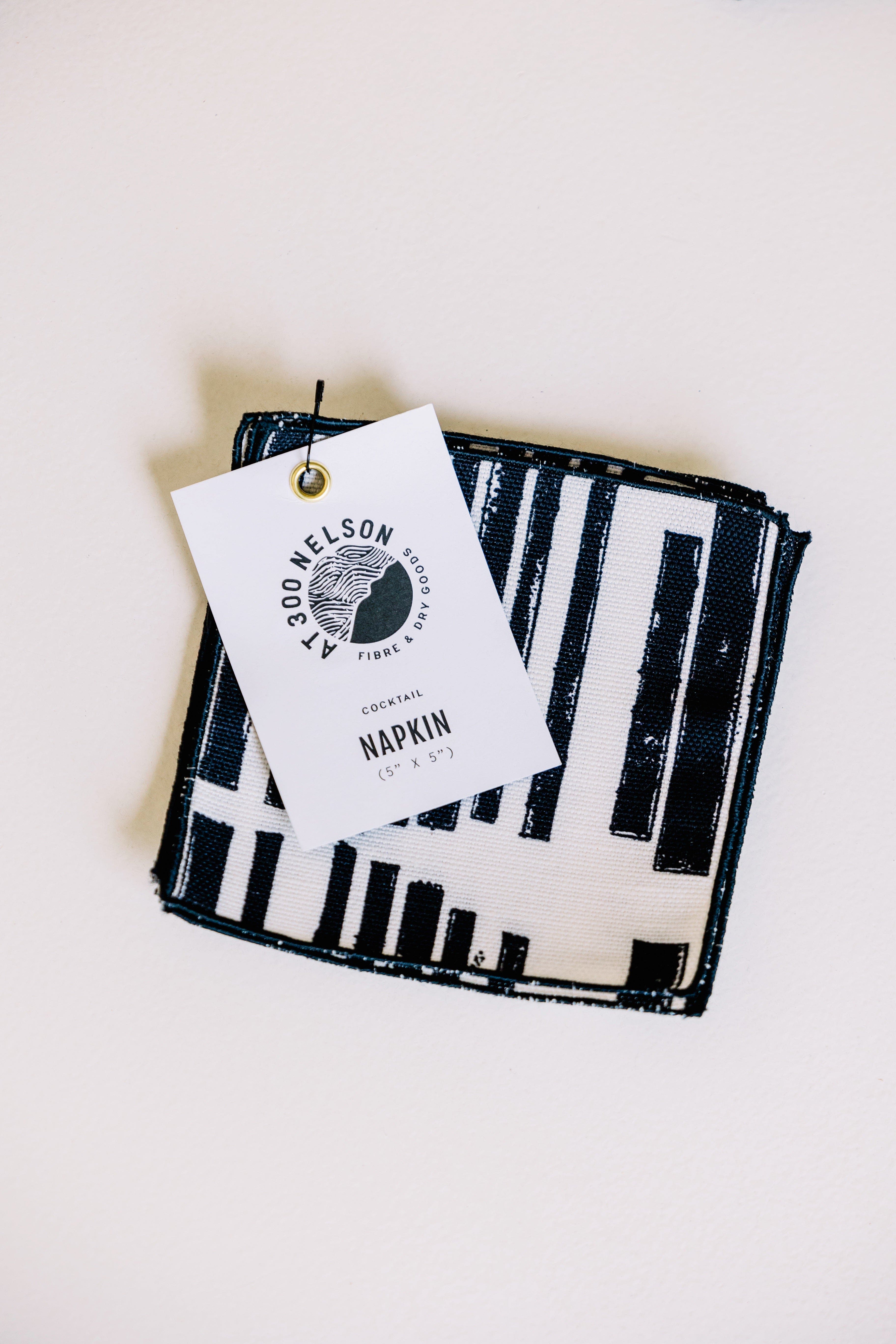 at300nelson Marguerite in Clairvoyant 5" x 5" Cocktail Napkin - Set of 4 in Blue 