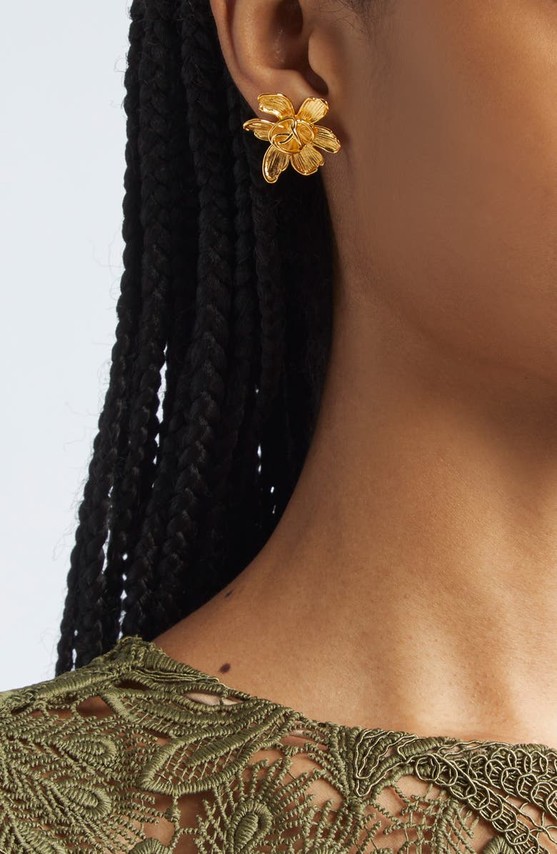 Oscar de la Renta O Flower Stud Earrings, Alternate, color, Gold