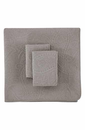 Pretty Paisley Embroidered 2-Piece Quilt Set