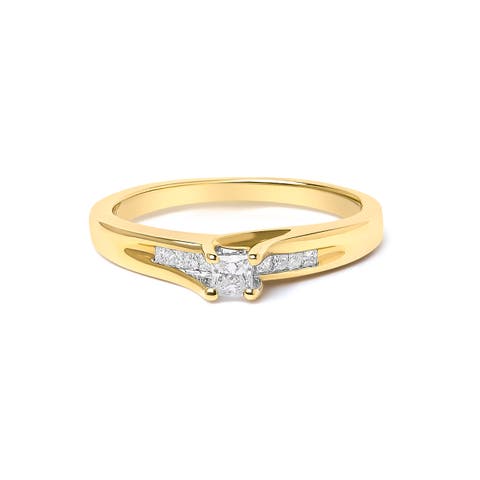 14K Yellow Gold 1/4 Cttw Princess Cut Diamond Engagement Ring