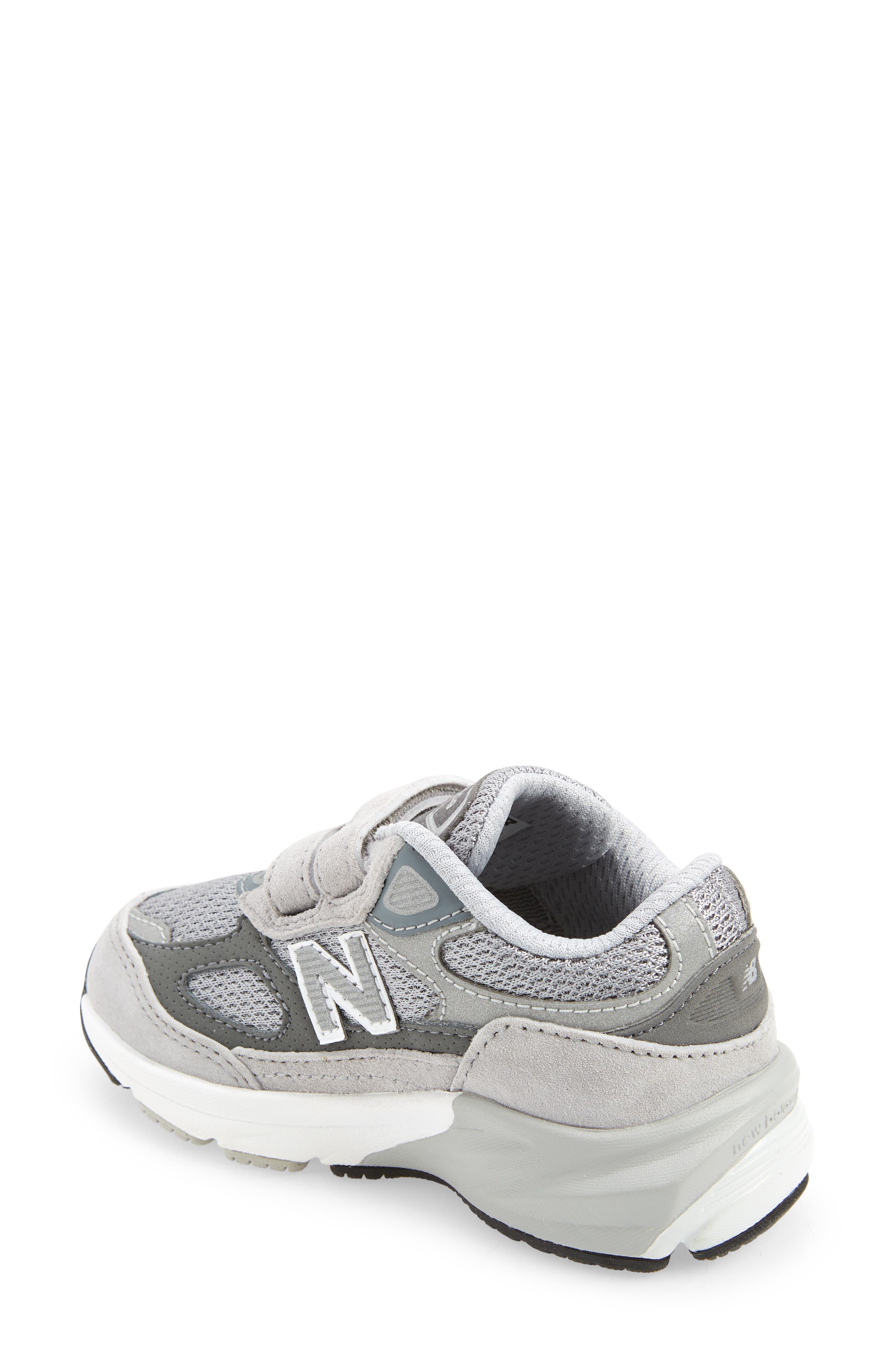 New Balance Kids' 990 v6 Sneaker, Alternate, color, Grey