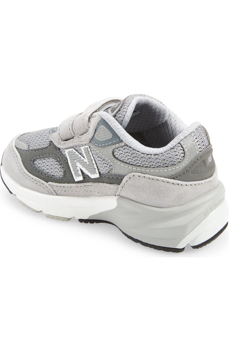 New Balance Kids' 990 v6 Sneaker, Alternate, color, Grey