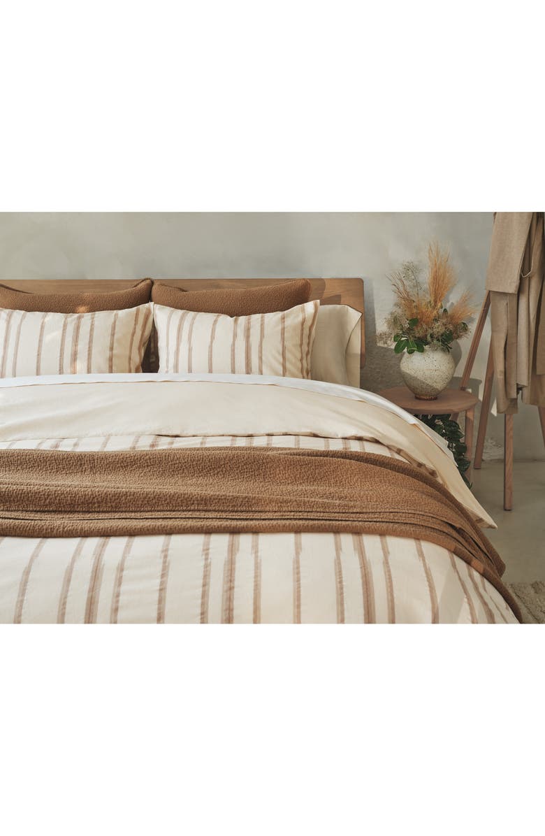 Coyuchi Cascade Organic Cotton Matelassé Blanket, Alternate, color, Chestnut