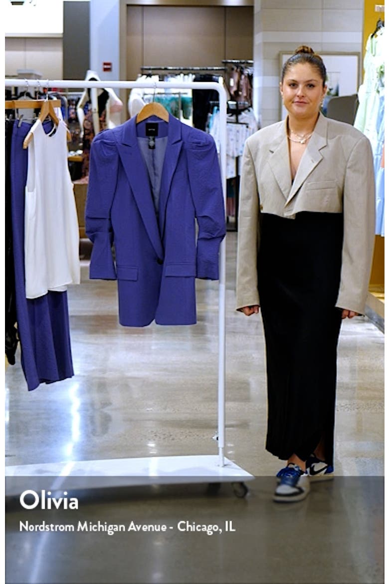 Texture Scrunch One-Button Blazer video