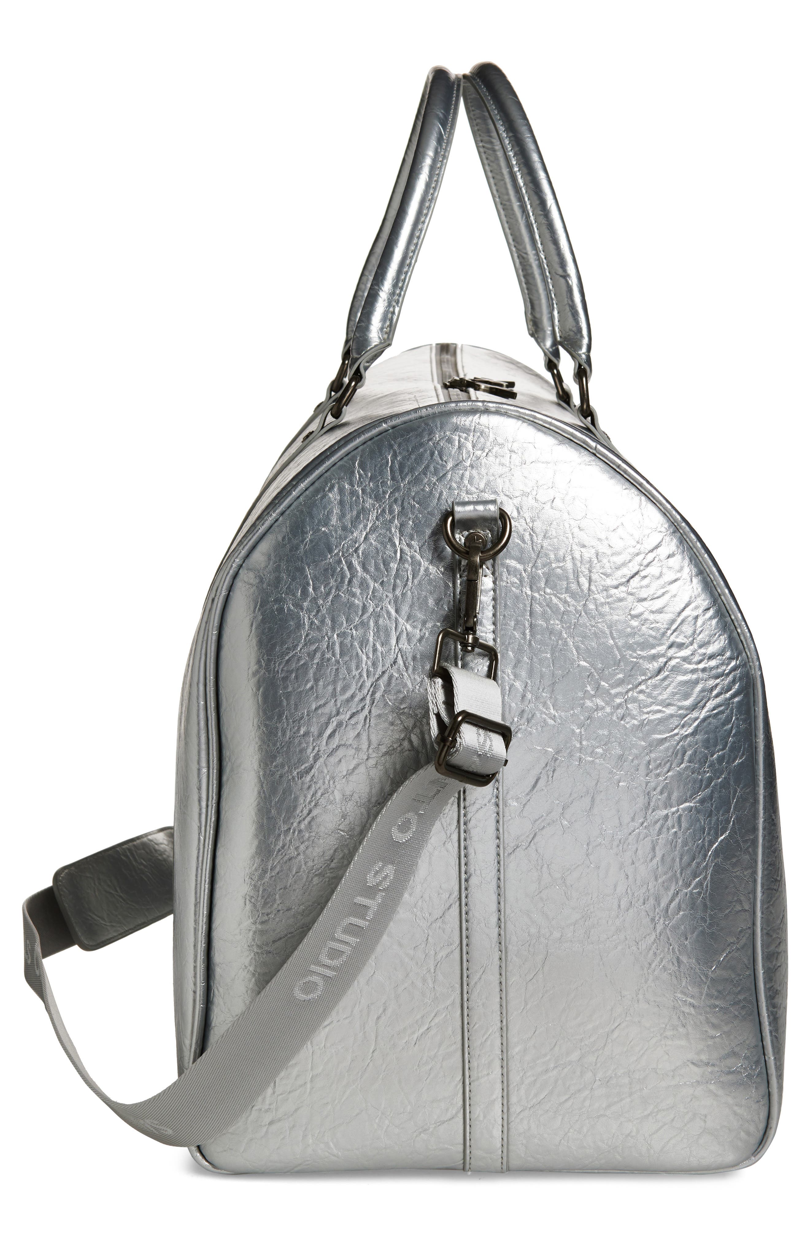 SANTO STUDIO Elly De La Cruz Silver Duffel Bag, Alternate, color, Silver