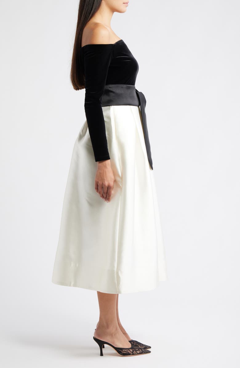 Julia Jordan Off the Shoulder Long Sleeve Velvet Cocktail Midi Dress, Alternate, color, Black Multi