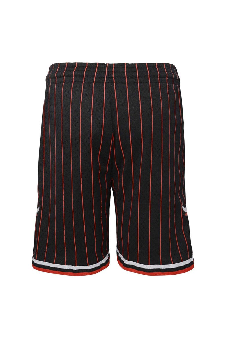 Youth Mitchell & Ness Black Chicago Bulls Hardwood Classics Swingman Shorts, Alternate, color, Black