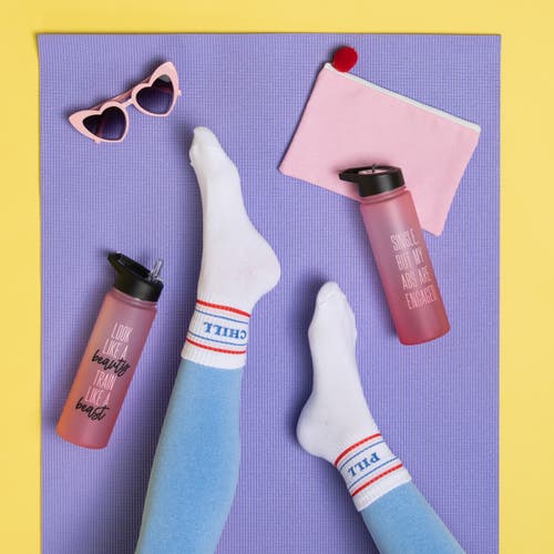 Totalee Gift Chill/pill Socks Cotton White In Multi