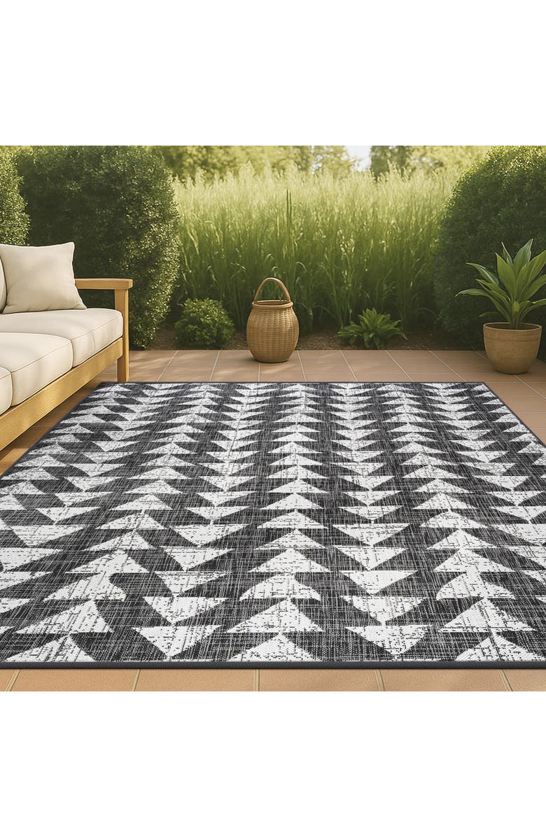 JONATHAN Y Andratx Modern  Geometric Indoor/Outdoor Area Rug, Alternate, color, Black/Ivory