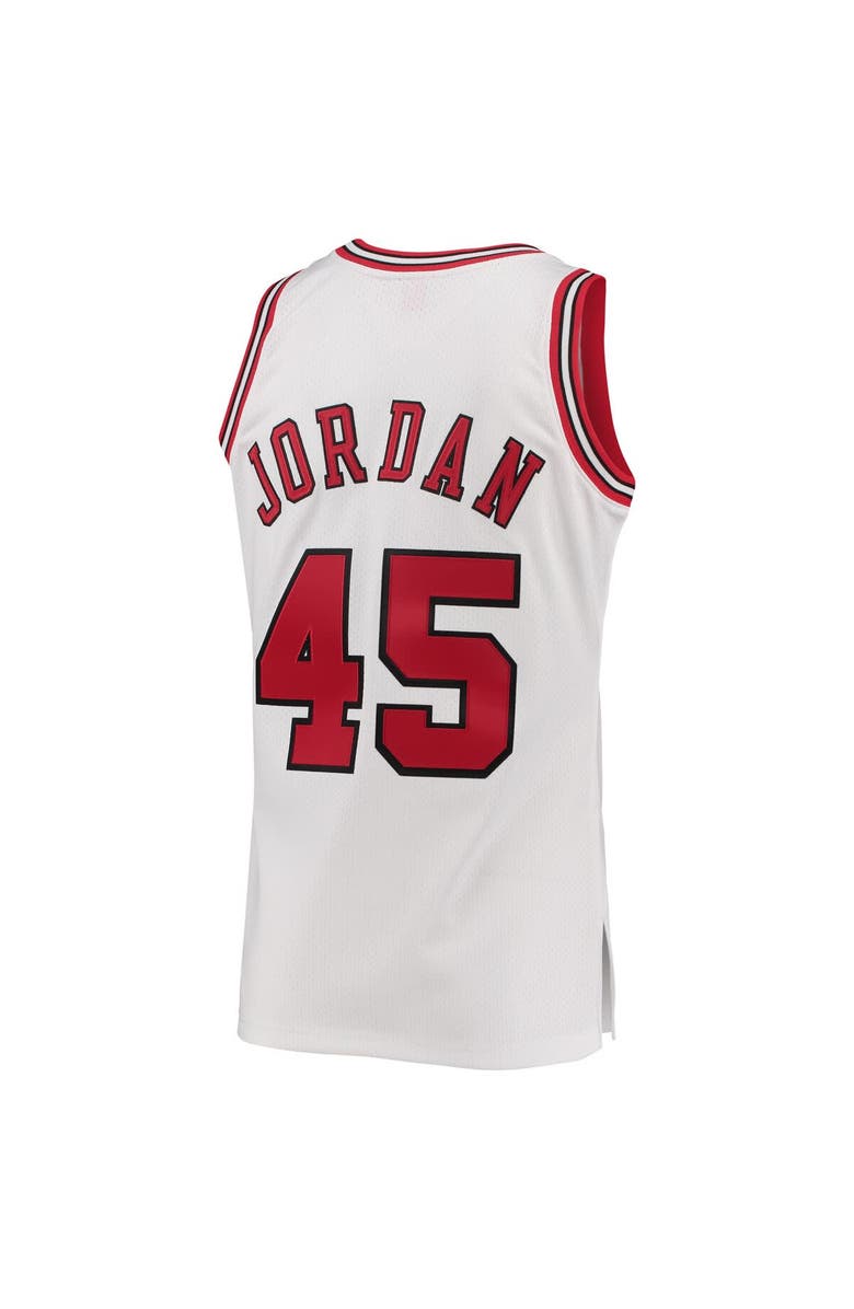 Mitchell & Ness Men's Mitchell & Ness Michael Jordan White Chicago Bulls 1994-95 Hardwood Classics Authentic Player Jersey, Alternate, color,