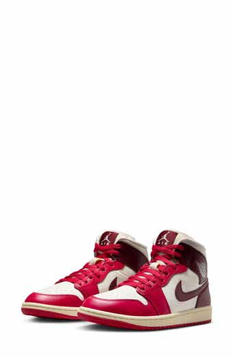 Air Jordan 1 Mid Sneaker