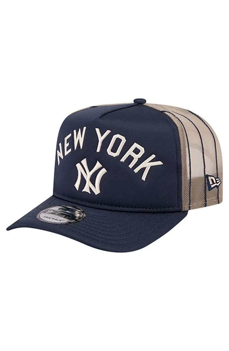 New Era Men's New Era Navy New York Yankees Vintage Arched Foam Front 9FIFTY A-Frame Adjustable Trucker Hat, Main, color, Navy