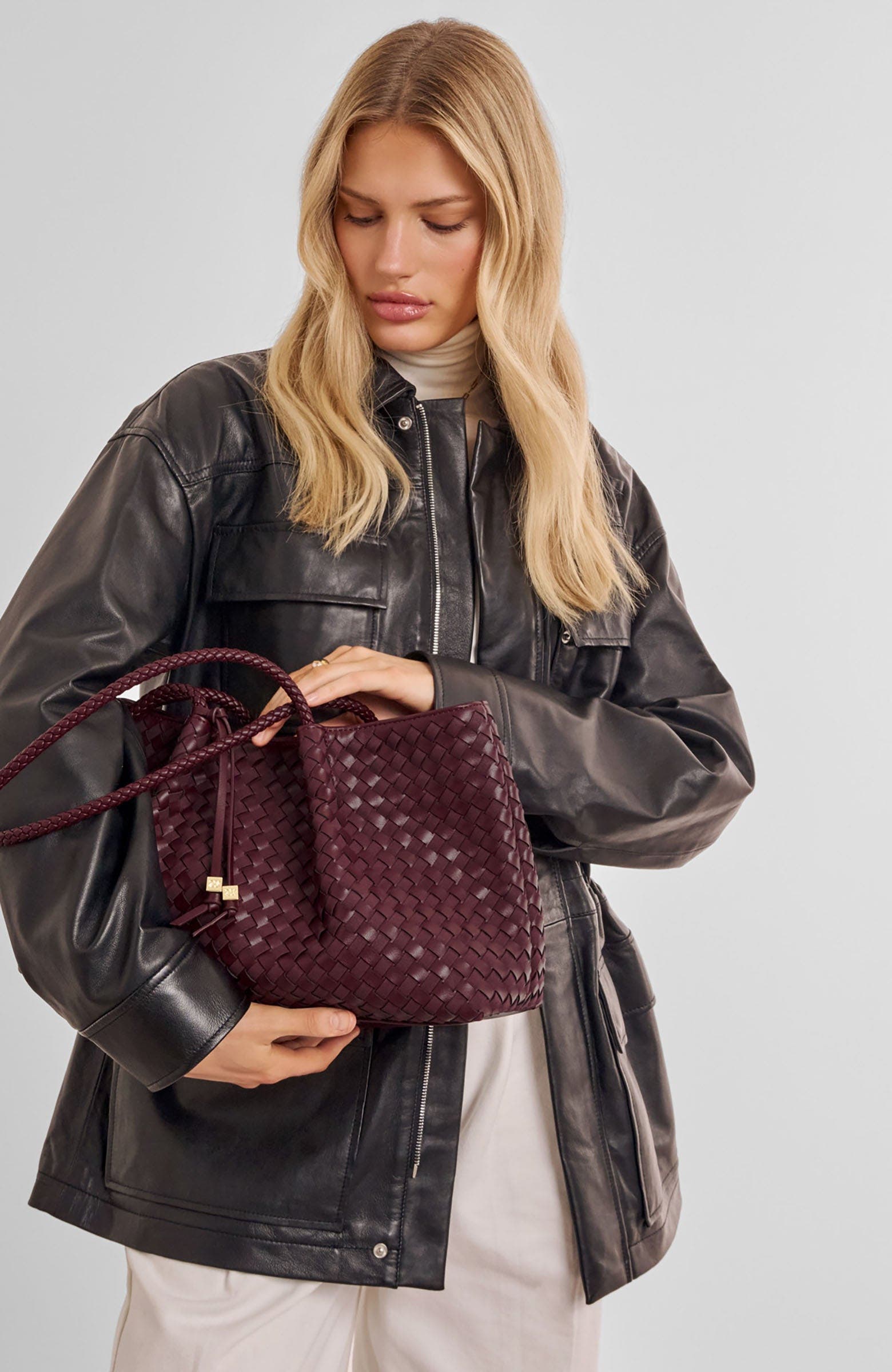 Женские сумки Katie Loxton Nova Small Shoulder Tote — фото 5