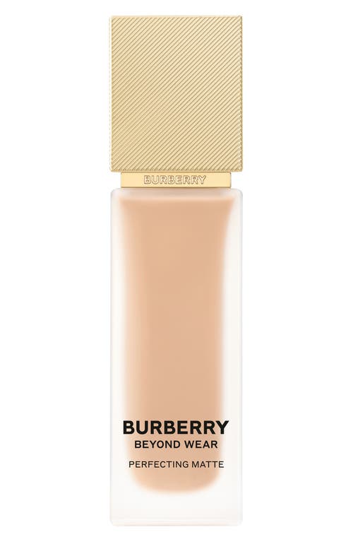 Burberry Beyond Wear Perfecting Matte Foundation In 40 Light Neutral
