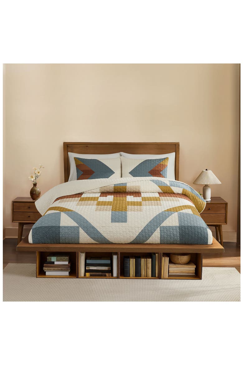 Carico Lake Quilt & Pillow Shams Set, Main, color, SILVER BLUE