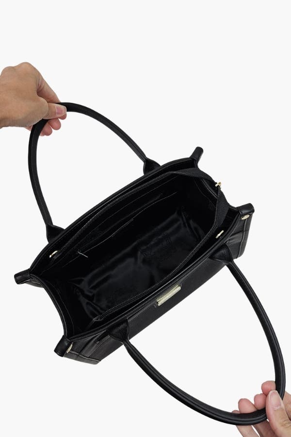 La Vie Handbag 587, Alternate, color, Black