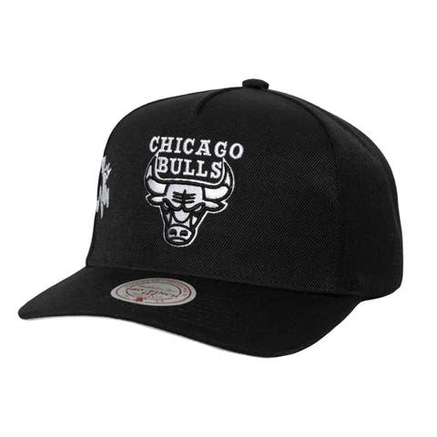Men's Mitchell & Ness Black Chicago Bulls 1998 NBA Finals Born To Win Pro Crown Adjustable Hat