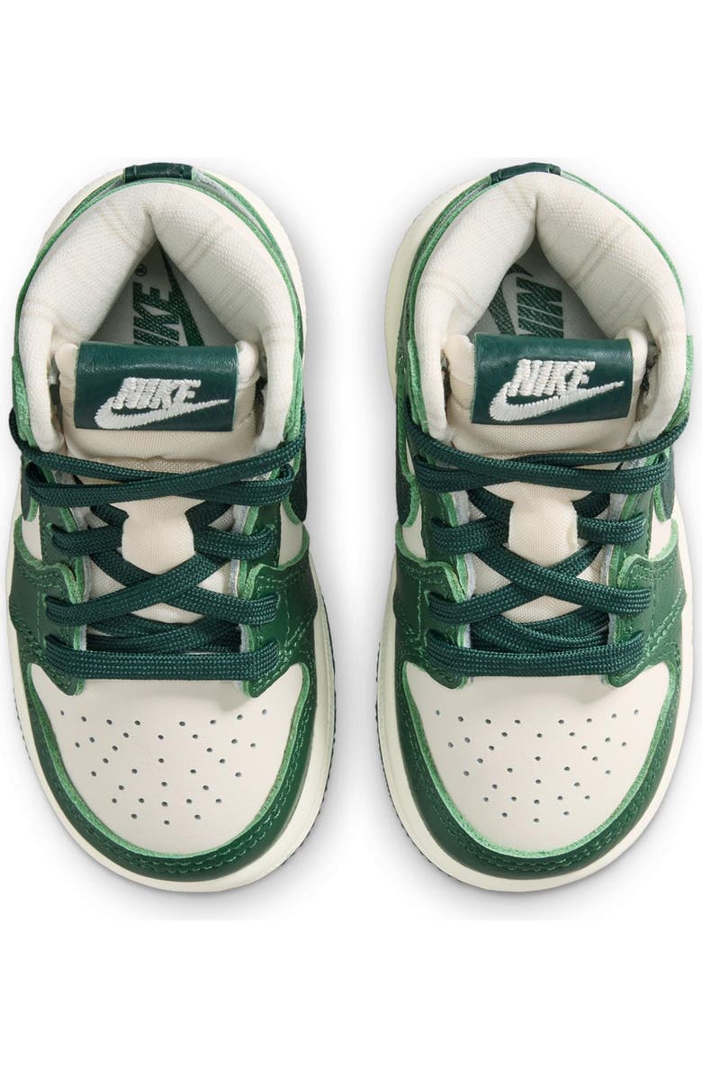 Jordan Kids' Air Jordan 1 Retro High OG Basketball Sneaker, Alternate, color, Pale Ivory/ Pro Green