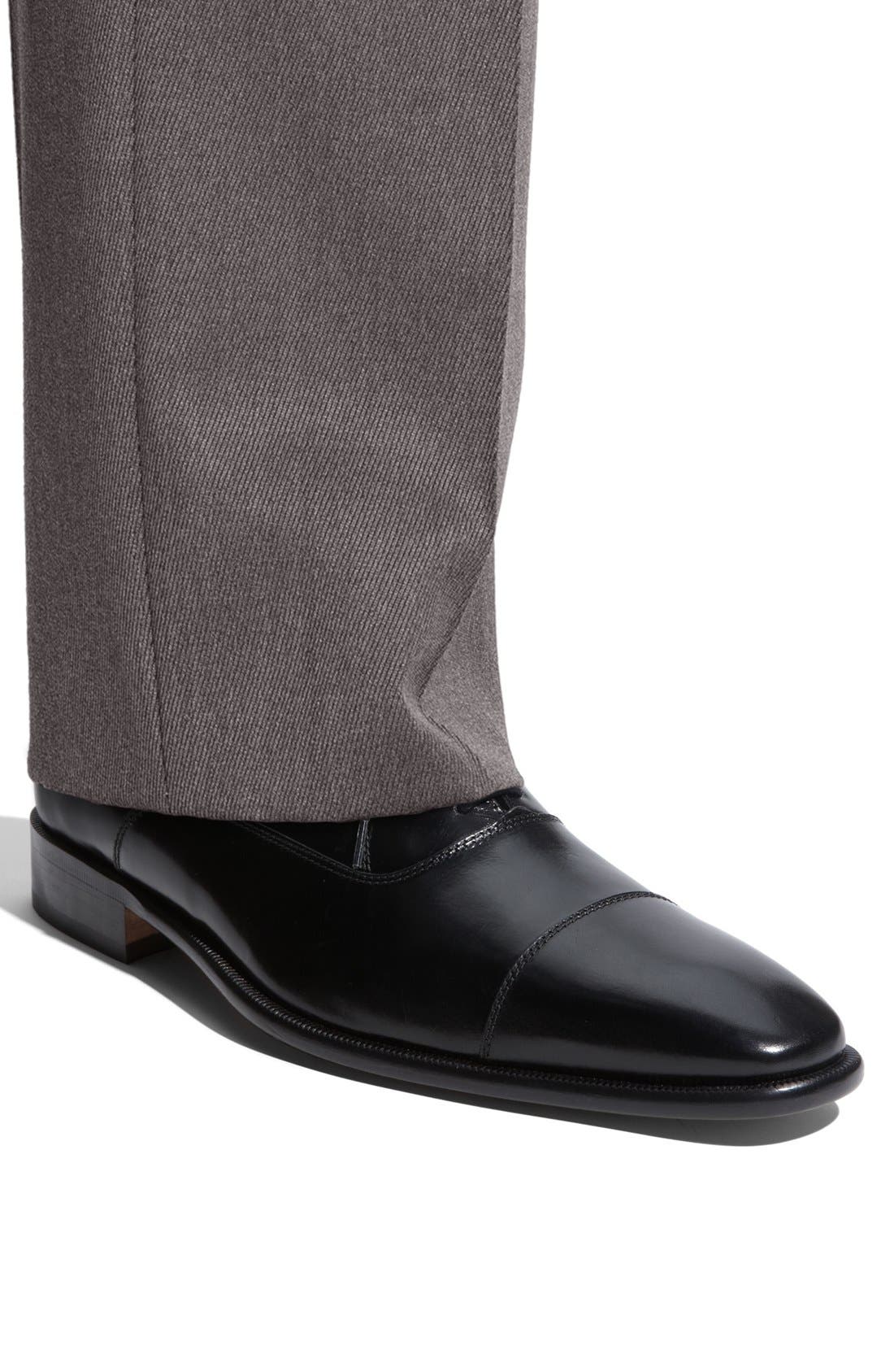 John W. Nordstrom<sup>®</sup> 'Lido' Oxford, Alternate, color, 